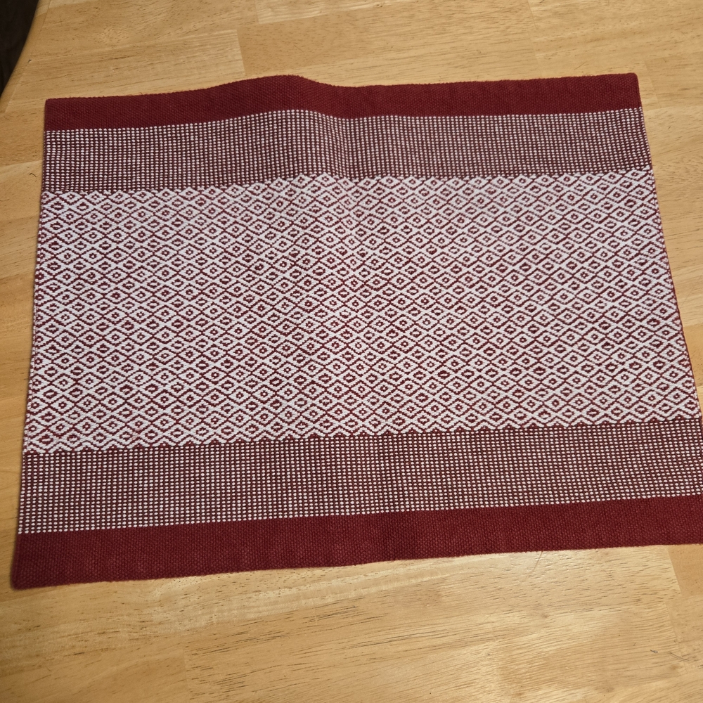 Christmas Cloth Placemat (Red & White Patterned)